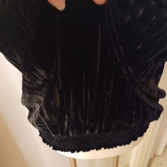 SUNNY LEIGH Crushed velvet tank top with pearl-accented collar, women’s sz XL - Picture 3 of 6